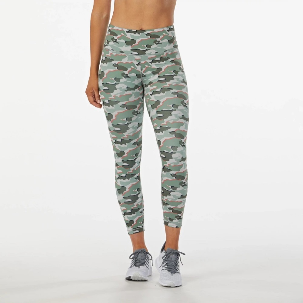 SMALL WOMEN'S KORSA INFINITE HIGH RISE CAPRI CAMO NWT Retail $60.00